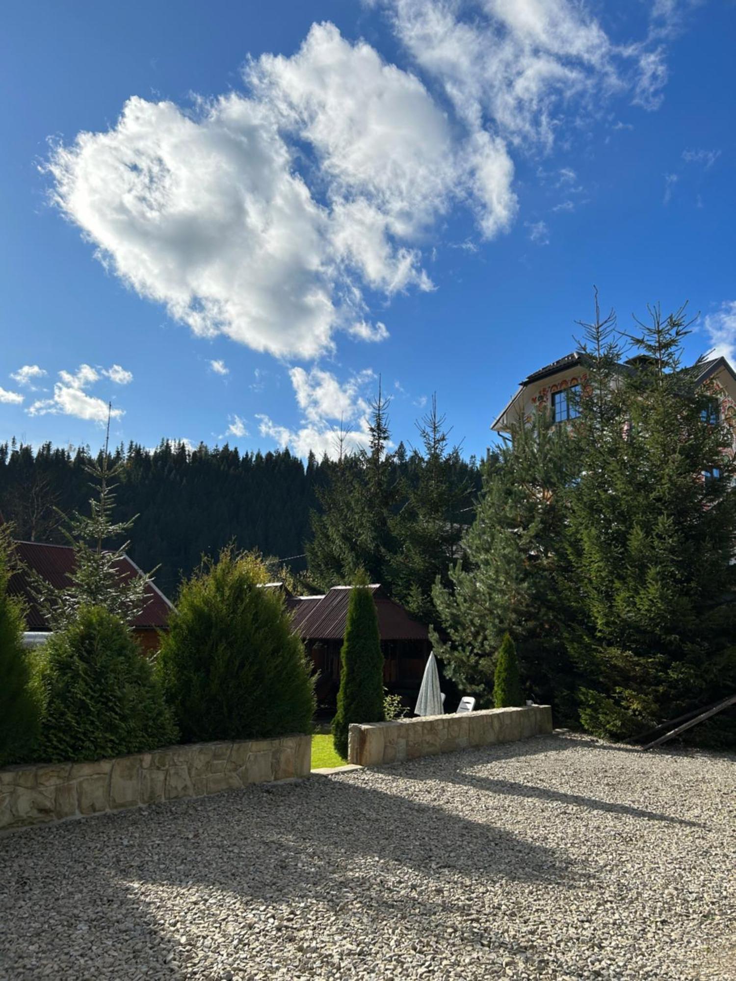 Guest House Kaspiy Bukovel Exterior foto