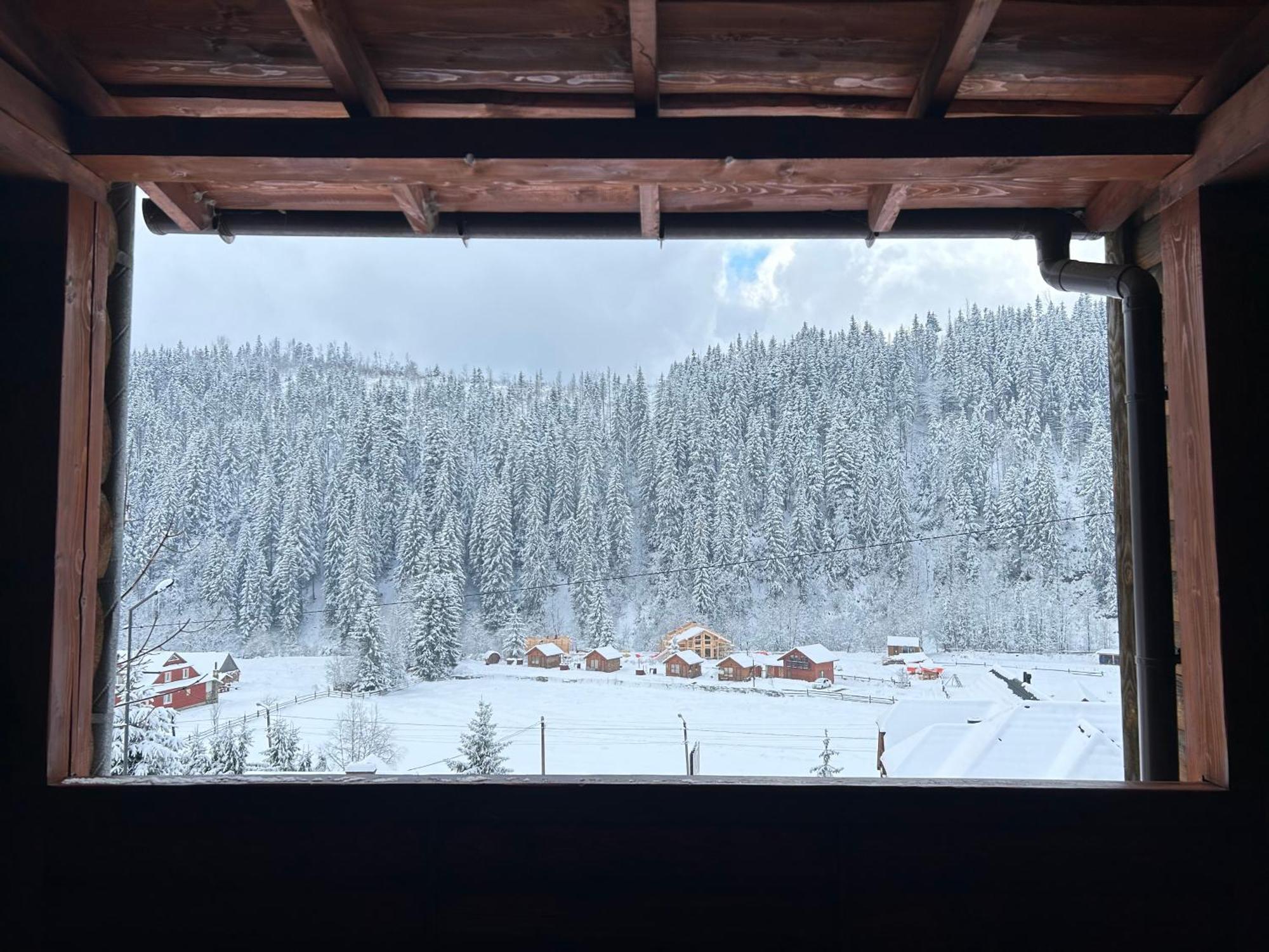 Guest House Kaspiy Bukovel Exterior foto